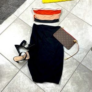 Black long pleaded skirt